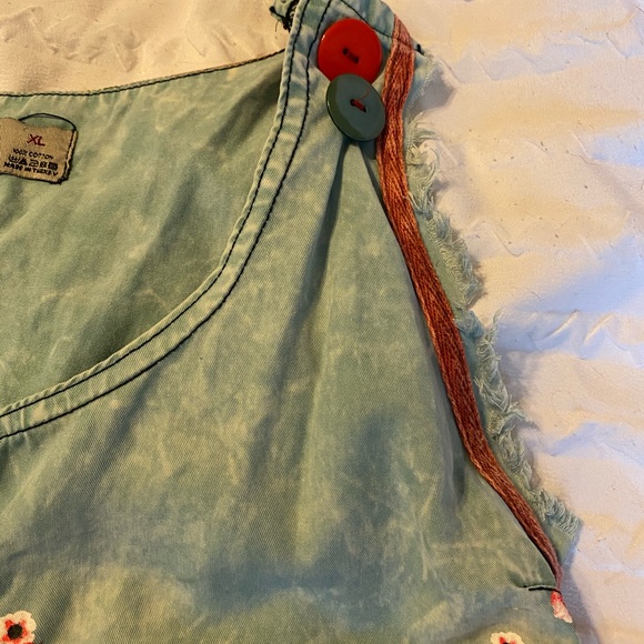 little small  then XL  used as size L - Picture 6 of 8